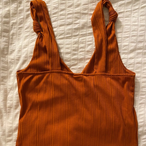 Burnt orange H&M tank top - Picture 2 of 4